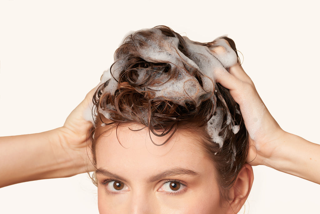 Aflivning af hårmyte: Du skal ikke vaske dit hår med shampoo hver dag